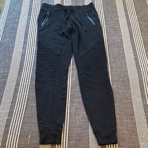 Alo Women’s Black Jogger Pants